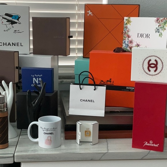 💌📦LIKE THIS LISTING TO KNOW WHEN I GO LIVE💌📦 - Picture 3 of 9